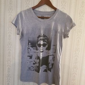 Audrey Hepburn tshirt - junior's size L